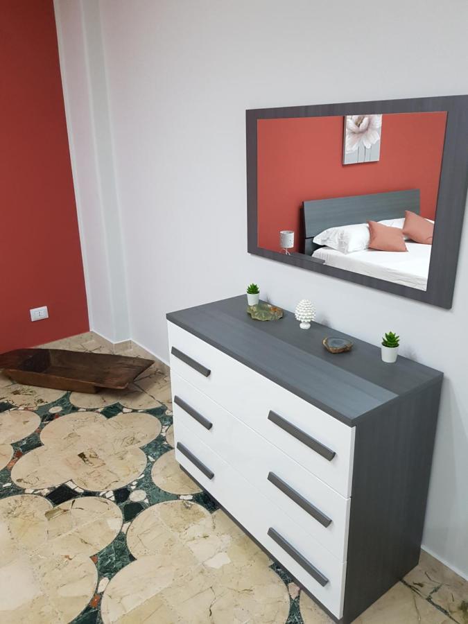 Lotus Of Etna Apartment Катания Екстериор снимка