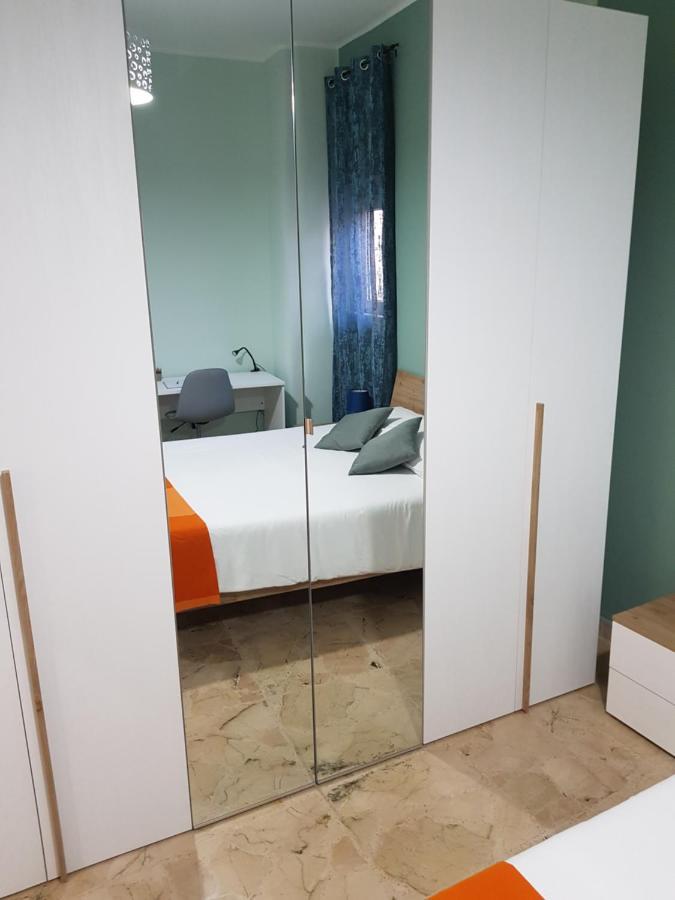 Lotus Of Etna Apartment Катания Екстериор снимка